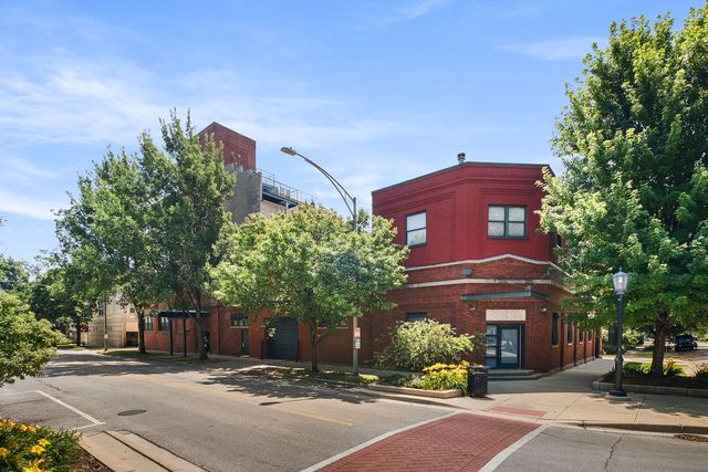 7240 Franklin Street 2C, Forest Park, IL 60130