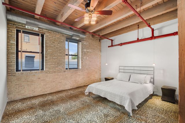 7240 Franklin Street 2C, Forest Park, IL 60130