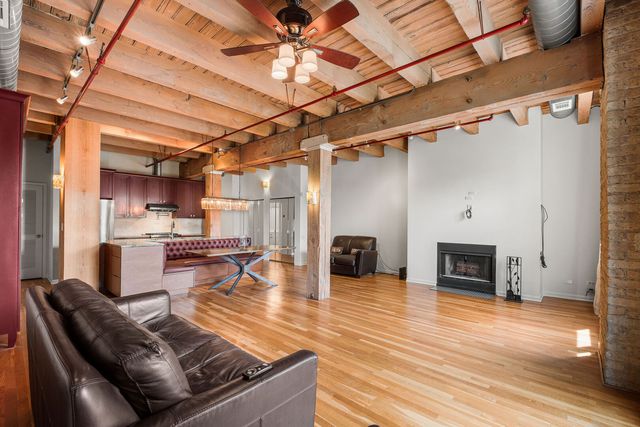 7240 Franklin Street 2C, Forest Park, IL 60130