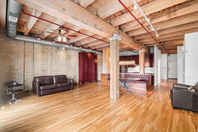 7240 Franklin Street 2C, Forest Park, IL 60130