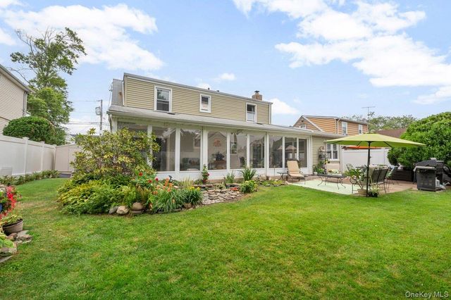 1042 Jefferson Street, Baldwin, NY 11510