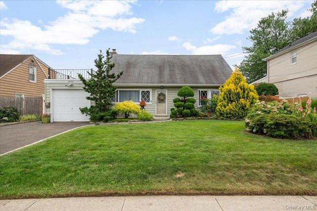 1042 Jefferson Street, Baldwin, NY 11510