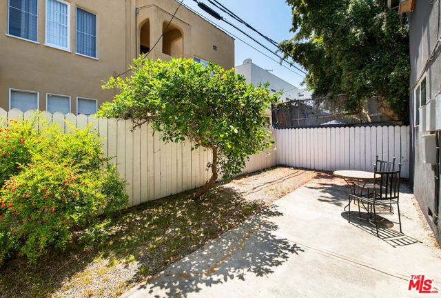 1466 S Wooster Street 4, Los Angeles, CA 90035