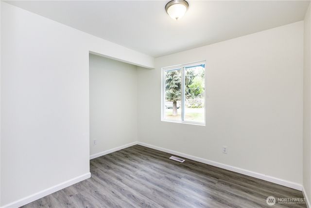 9439 11th Avenue SW, Seattle, WA 98106