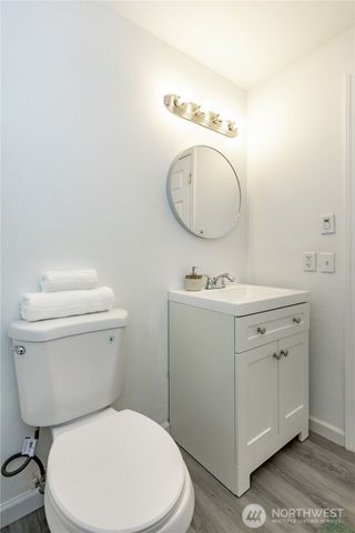 9439 11th Avenue SW, Seattle, WA 98106