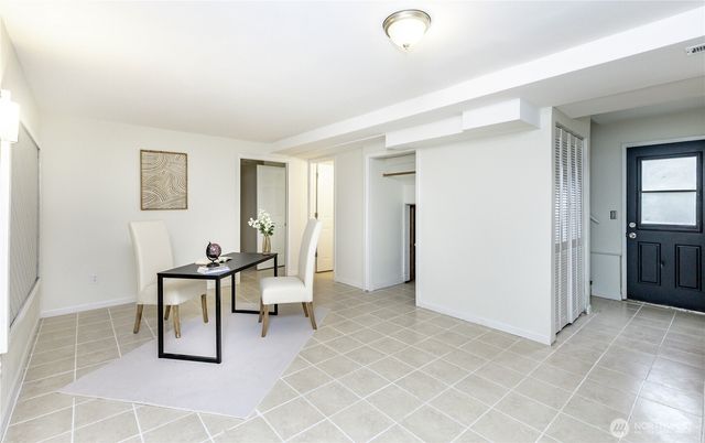 9439 11th Avenue SW, Seattle, WA 98106