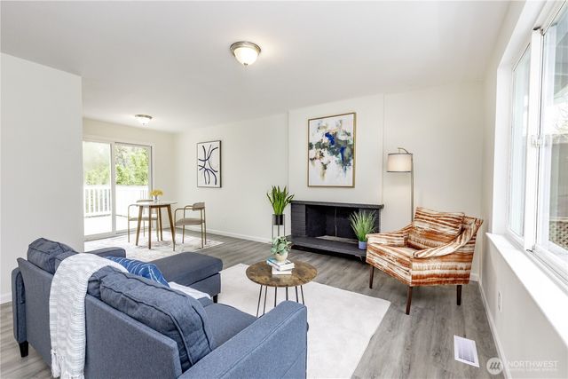 9439 11th Avenue SW, Seattle, WA 98106