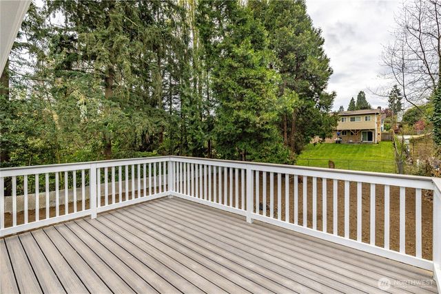 9439 11th Avenue SW, Seattle, WA 98106