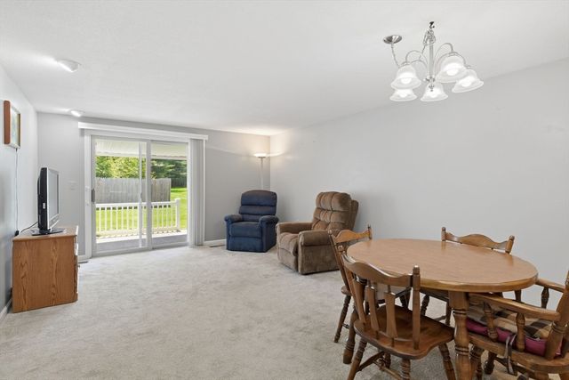 79 Chapin Greene 79, Ludlow, MA 01056