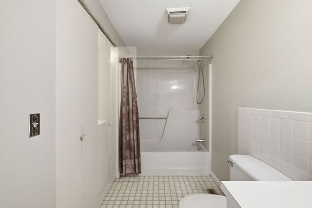79 Chapin Greene 79, Ludlow, MA 01056