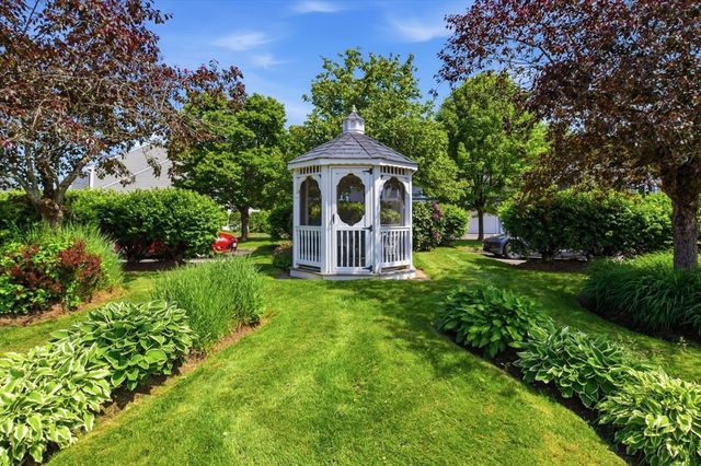 79 Chapin Greene 79, Ludlow, MA 01056