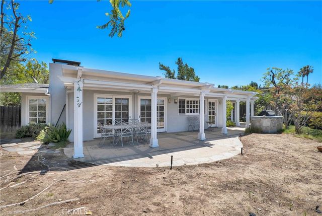 3831 Cody Road, Sherman Oaks, CA 91403