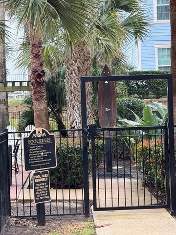 7000 Seawall Blvd, Galveston, TX 77551