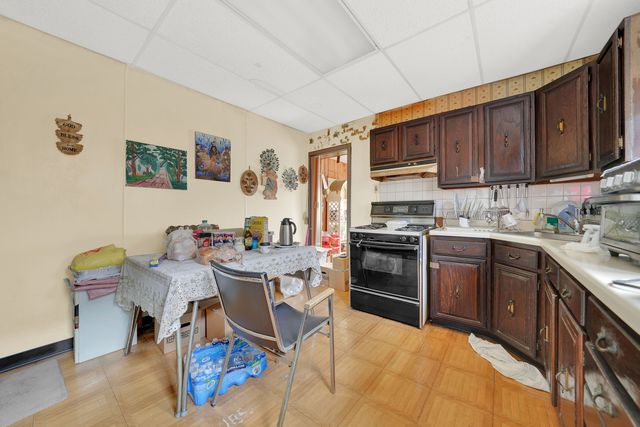 3131 N Major Avenue, Chicago, IL 60634