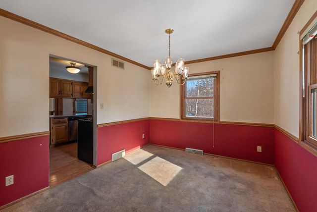 9936 N Concord DRIVE, Mequon, WI 53097