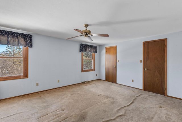 9936 N Concord DRIVE, Mequon, WI 53097