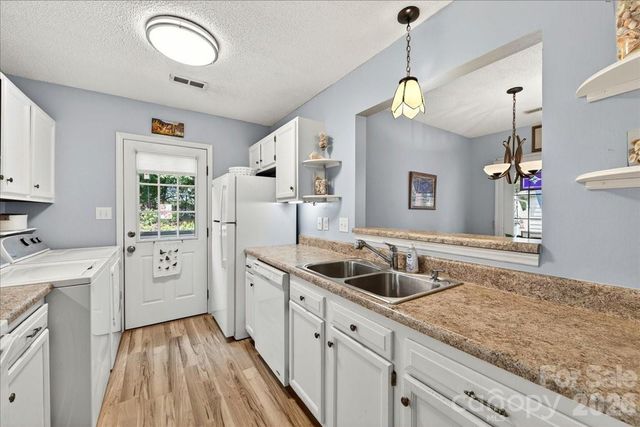 7306 Carrbridge Lane, Charlotte, NC 28226