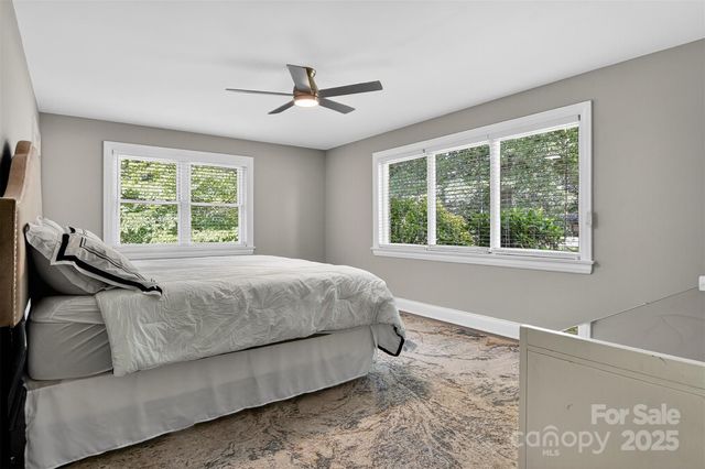 3127 N Center Street, Hickory, NC 28601