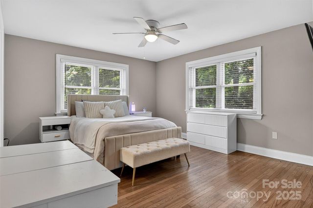3127 N Center Street, Hickory, NC 28601