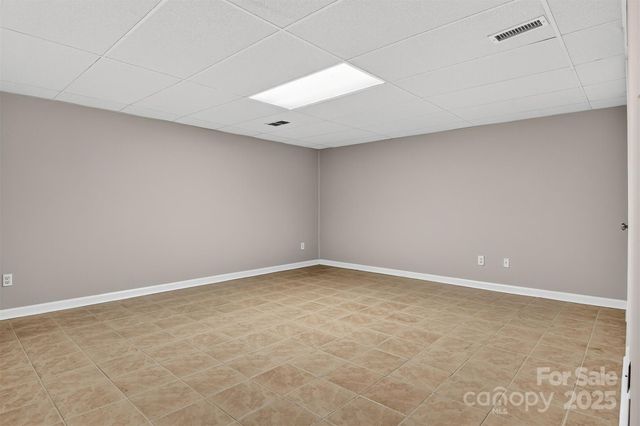 3127 N Center Street, Hickory, NC 28601