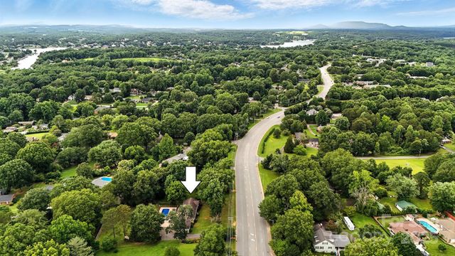 3127 N Center Street, Hickory, NC 28601