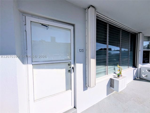 3177 S Ocean Dr 125, Hallandale Beach, FL 33009