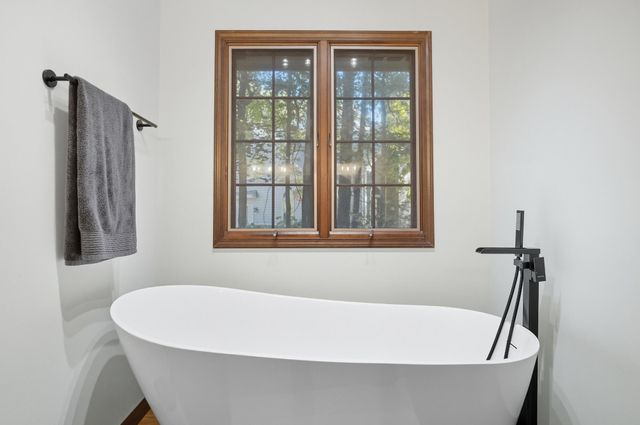 5935 Lynwood Court, Whitehouse, OH 43571