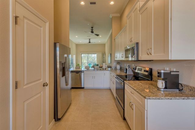 13816 MESSINA LOOP 203, Lakewood Ranch, FL 34211