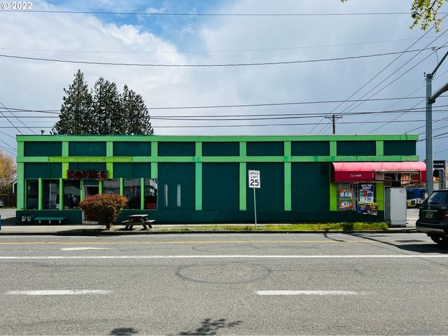 5287 N LOMBARD St, Portland, OR 97203