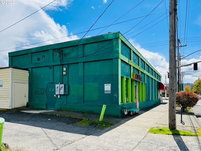 5287 N LOMBARD St, Portland, OR 97203
