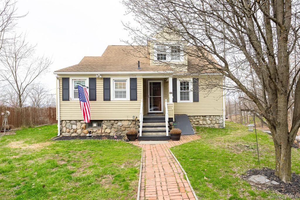 23 Howard Road, Poughkeepsie, NY 12603