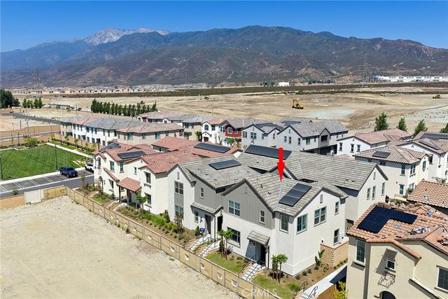 16583 Bottlebrush Lane 2, Fontana, CA 92336