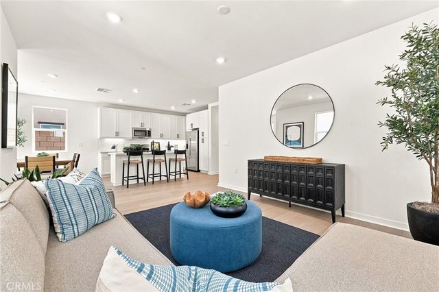 16583 Bottlebrush Lane 2, Fontana, CA 92336