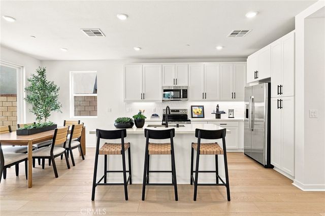 16583 Bottlebrush Lane 2, Fontana, CA 92336