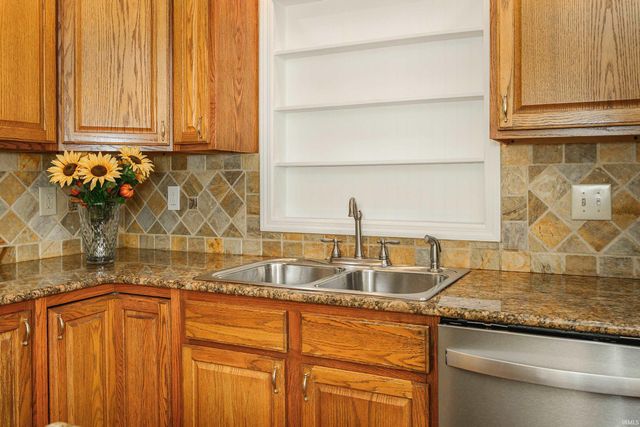 600 W Cyprus Circle, Bloomington, IN 47403
