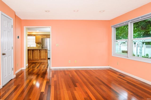 600 W Cyprus Circle, Bloomington, IN 47403