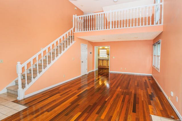 600 W Cyprus Circle, Bloomington, IN 47403