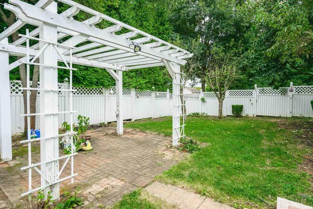 600 W Cyprus Circle, Bloomington, IN 47403