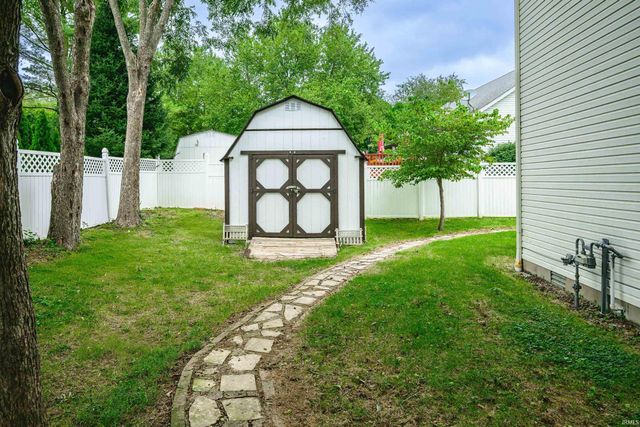 600 W Cyprus Circle, Bloomington, IN 47403