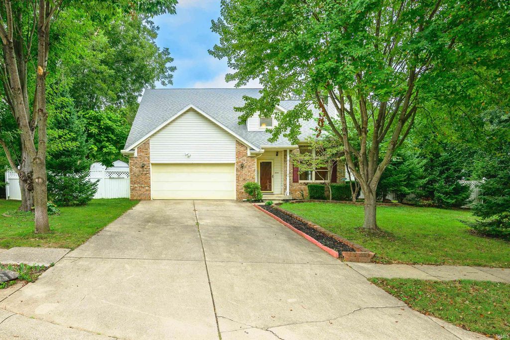 600 W Cyprus Circle, Bloomington, IN 47403