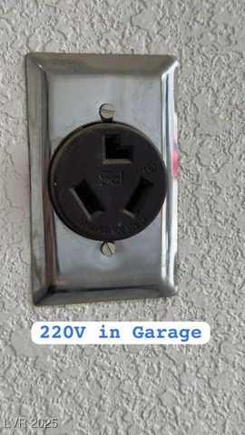 3685 Julius Court, Las Vegas, NV 89129