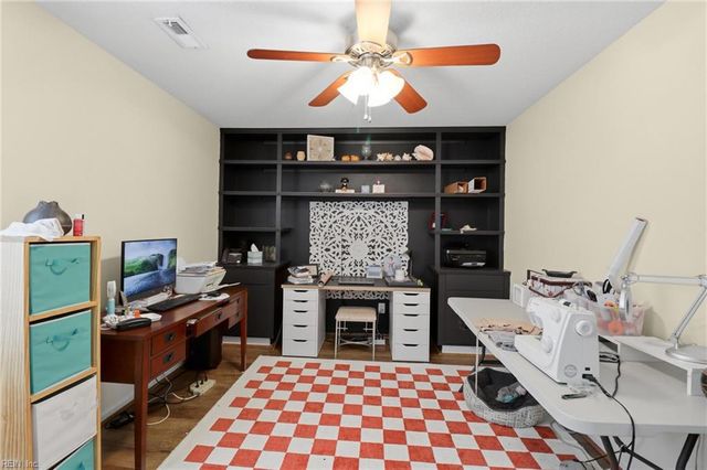 313 Lane CRES, Smithfield, VA 23430