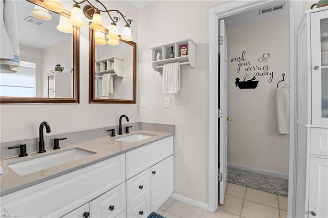 313 Lane CRES, Smithfield, VA 23430