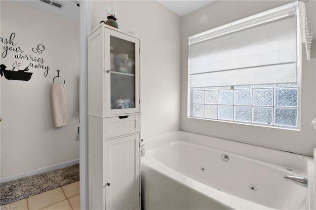 313 Lane CRES, Smithfield, VA 23430