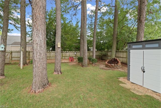 313 Lane CRES, Smithfield, VA 23430