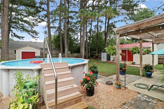 313 Lane CRES, Smithfield, VA 23430