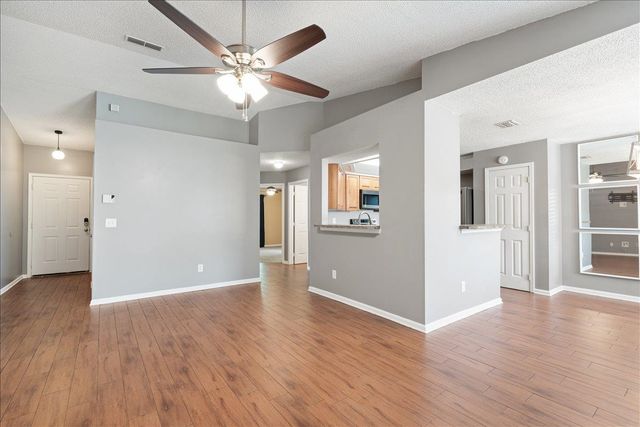 1729 Chandelier Cir, Jacksonville, FL 32225