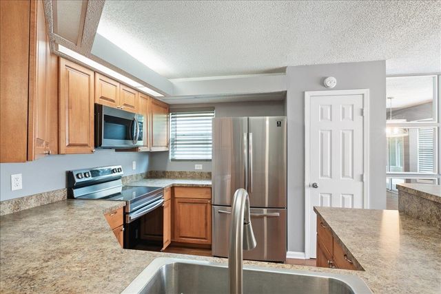 1729 Chandelier Cir, Jacksonville, FL 32225