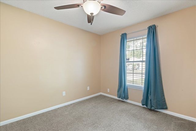 1729 Chandelier Cir, Jacksonville, FL 32225