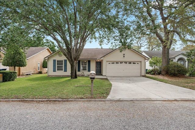 1729 Chandelier Cir, Jacksonville, FL 32225